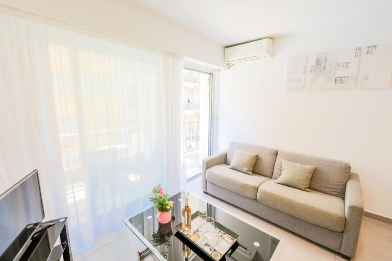 Suede Ap4207 By Riviera Homes Appartamento Nizza